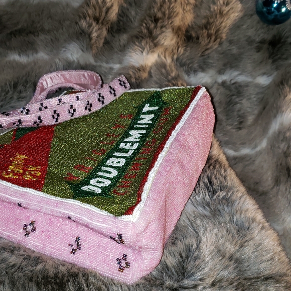 VINTAGE HANDMADE Glass Beaded Purse. Wrigley's Gum Double Mint. Pink - Picture 3 of 8